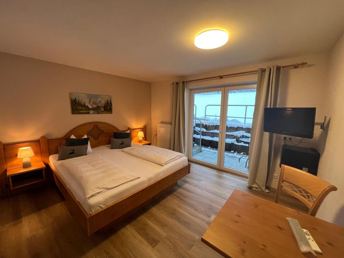 Hotel Fischer Am See Fussen Bagian luar foto