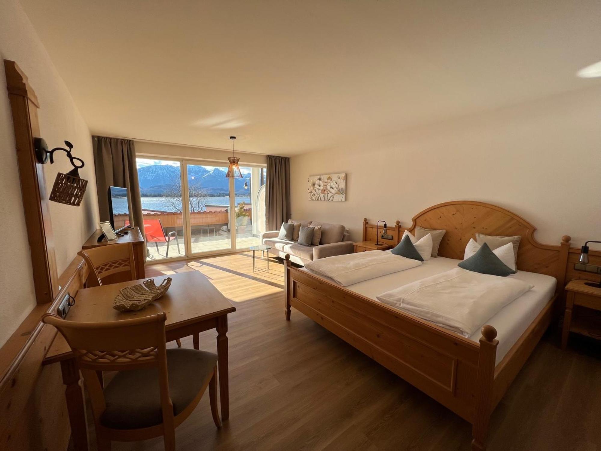 Hotel Fischer Am See Fussen Bagian luar foto