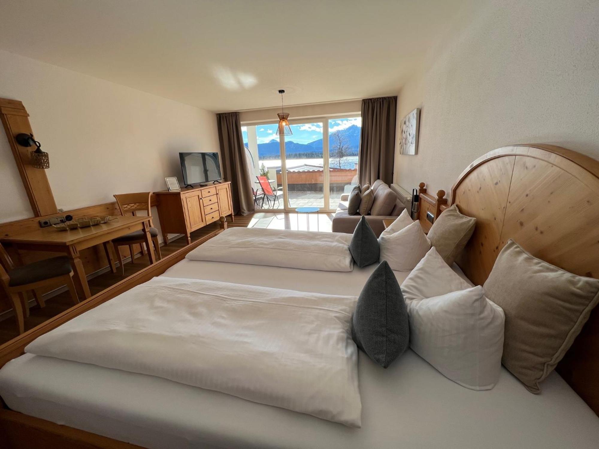 Hotel Fischer Am See Fussen Bagian luar foto